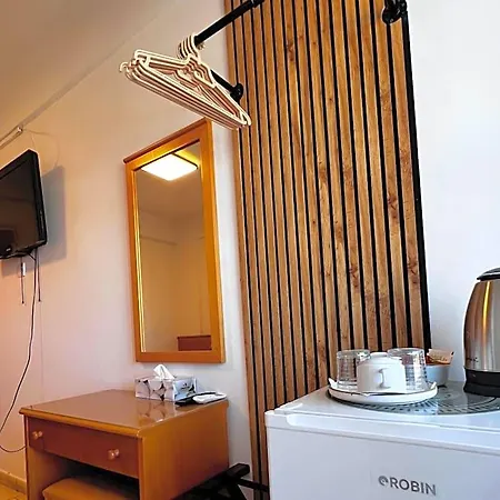 Denis Hotel *